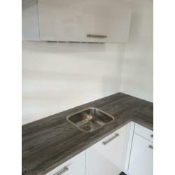 INNOVARE KEUKENS: Hoogglans Showroomkeuken COMPLEET !