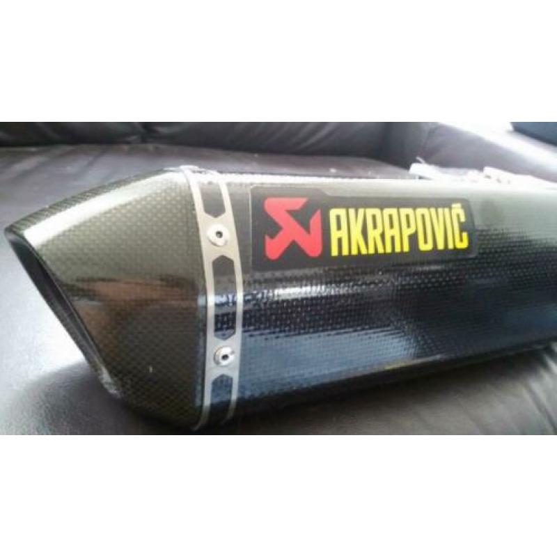 Bijna nieuw akrapovic carbon uitlaat demper ninja 300