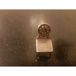 Antiek zilveren miniatuur stoeltje
