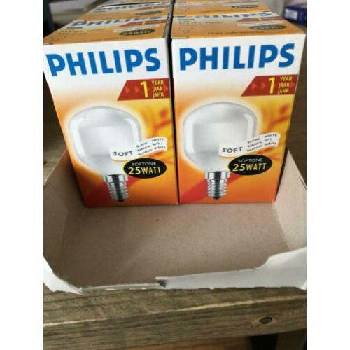 Te koop 18 nwe Philips softone lampen 25w kleine fit, koopje