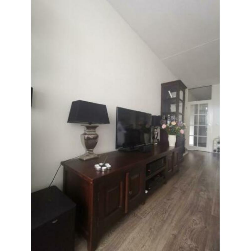 Koloniaal houten tv meubel + kasten