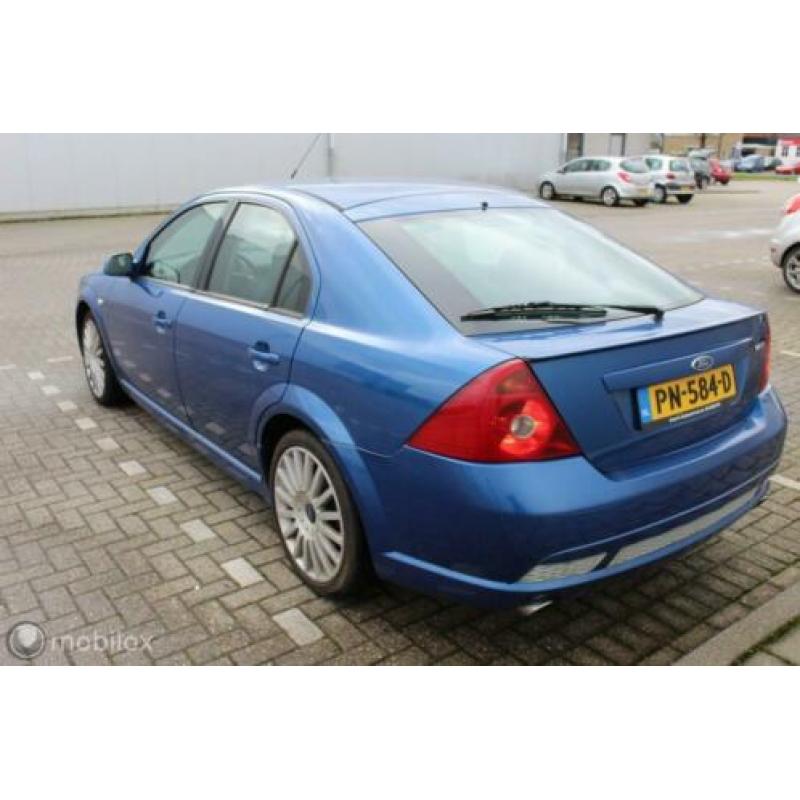 Ford Mondeo III 3.0 V6 ST220 2003