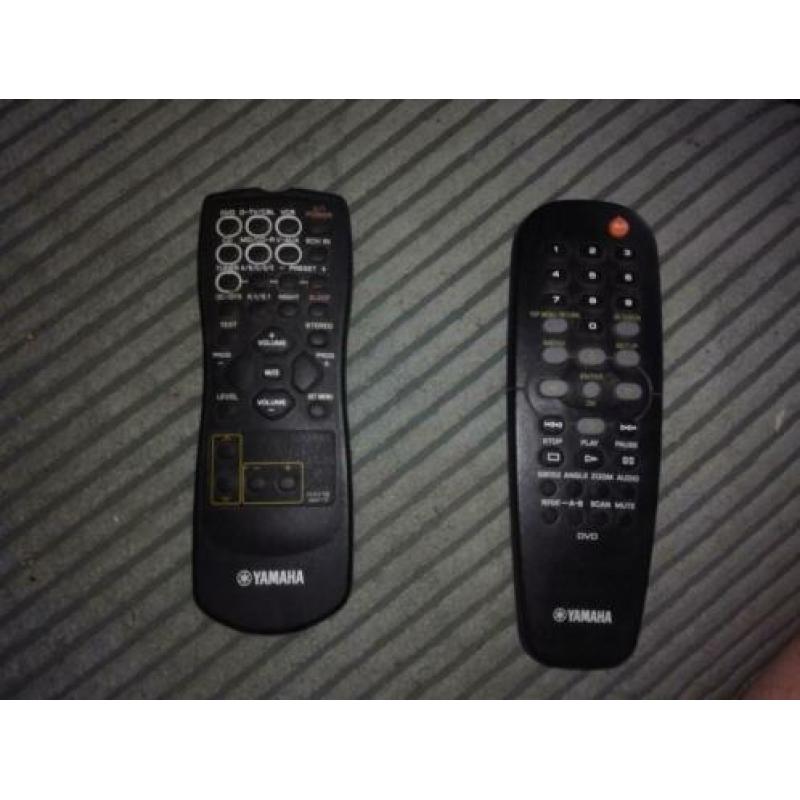 Yamaha rx v357 + dvd s557 5.1 home cinema