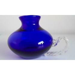 blauw glazen oorvaasje