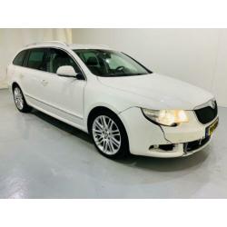 Skoda Superb Combi 1.6 TDI Active Business Navi (bj 2011)