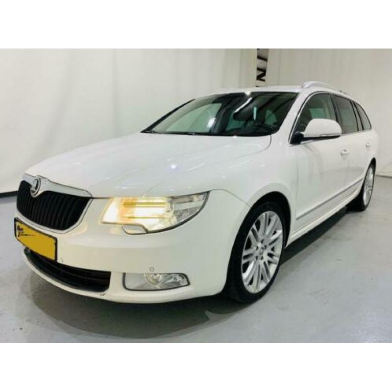 Skoda Superb Combi 1.6 TDI Active Business Navi (bj 2011)
