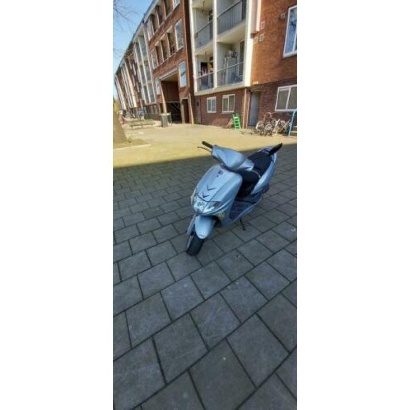 Verkocht kymco vitality 5cc 4t