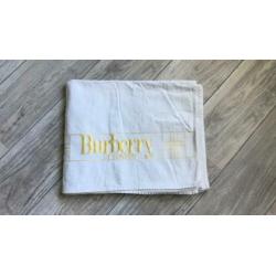 Mooie strand/badlaken van Versace en een Burberry