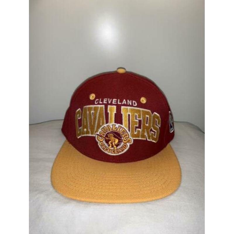 Mitchell & Ness snapback caps. 10 eu per stuk