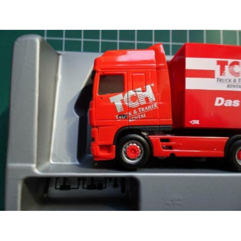 Herpa DAF XF met grootvolume oplegger TCH