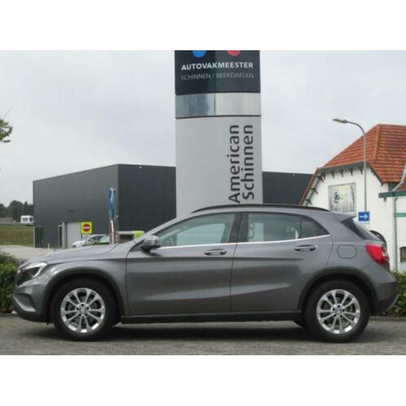 Mercedes-Benz GLA-Klasse 180 Premium / Automaat / Cruise con