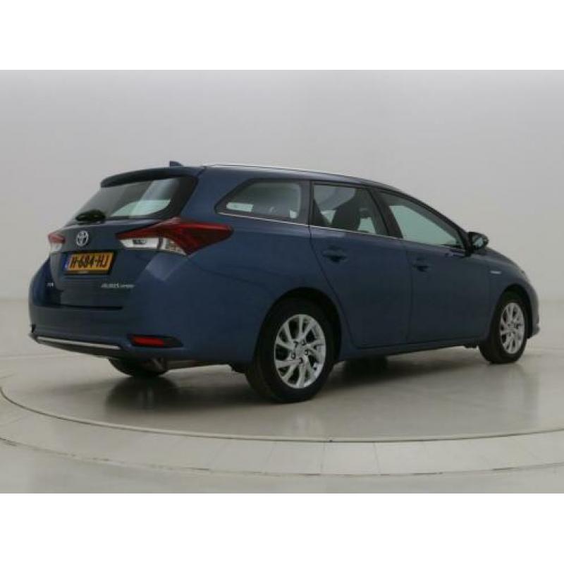 Toyota Auris 1.8 Hybrid Aspiration Limited | Cruise control
