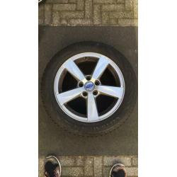 Winterband Snowtrac 3 205/55/R16 op LM Volvo velgen 4x