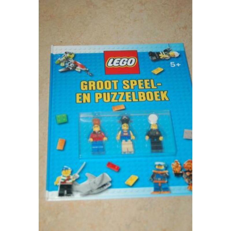 LEGO Groot Speel- en puzzelboek inc. 3 minifiguren!