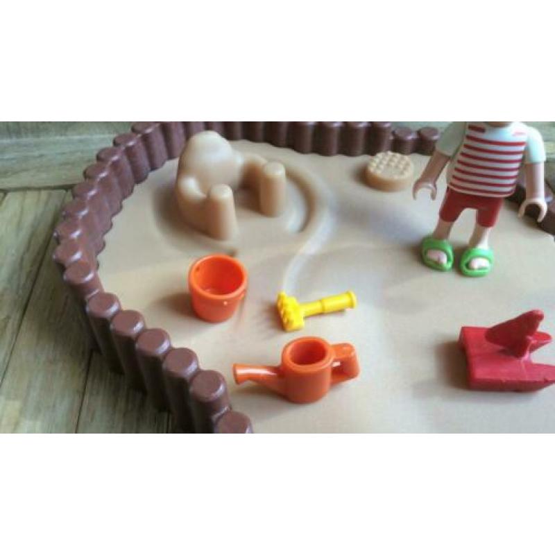 Playmobil zandbak speeltuin vrouw kind gieter emmer bootje