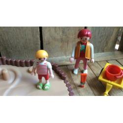 Playmobil zandbak speeltuin vrouw kind gieter emmer bootje