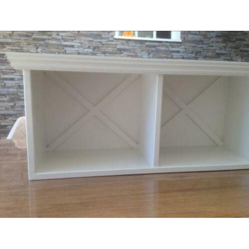 Wandmeubel / Wandplank wit in landelijke stijl met 3 vakken
