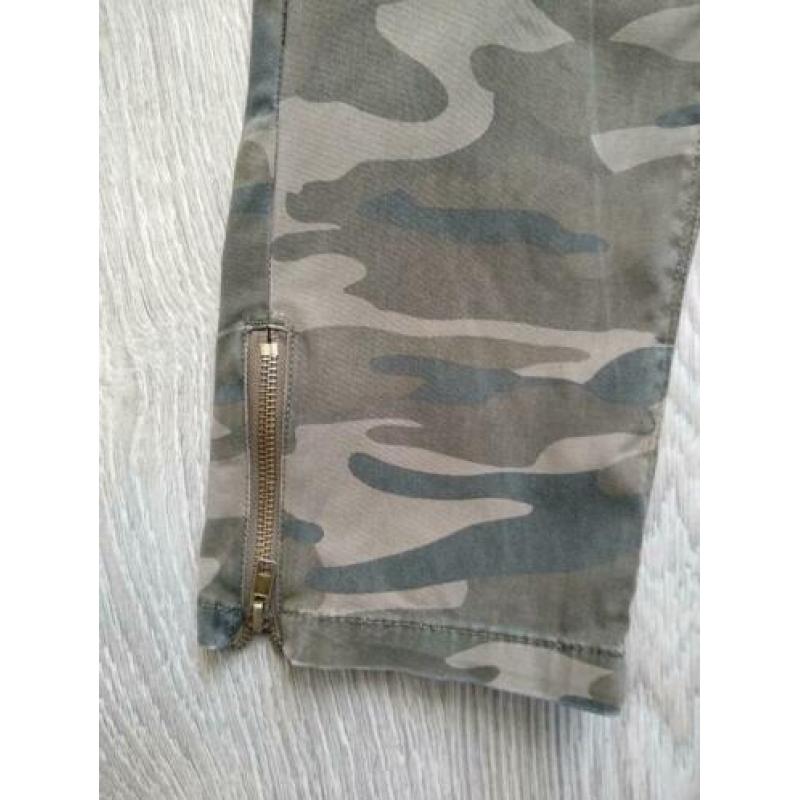 Army / camouflage print Atmosphere jeans maat 42