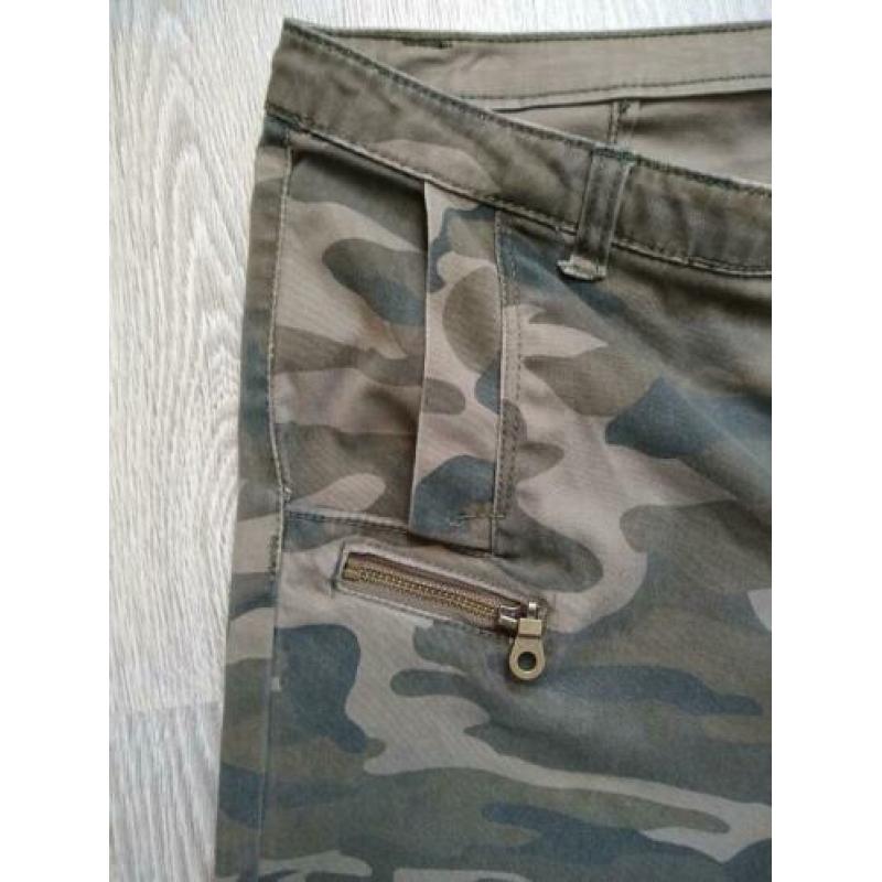 Army / camouflage print Atmosphere jeans maat 42