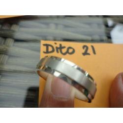 echt zilveren ringen allemaal €7,50 per stuk 925 en 835