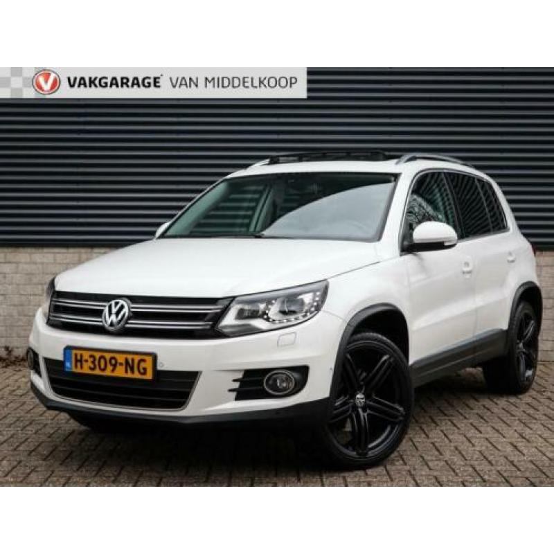 Volkswagen TIGUAN 2.0 TSI Sport en Style Panodak/Navi/Led/Xe