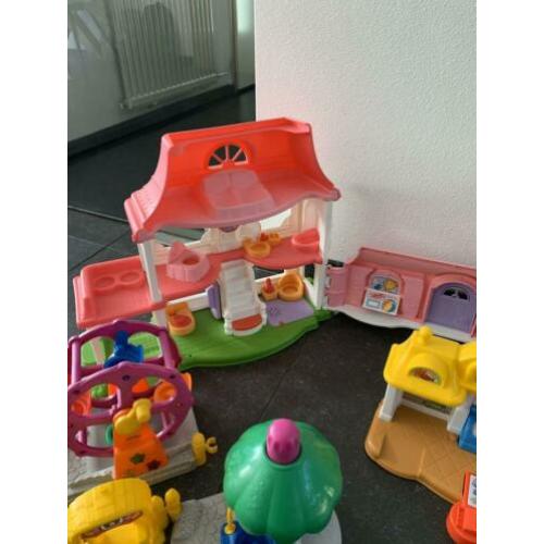 Little people speelhuisjes