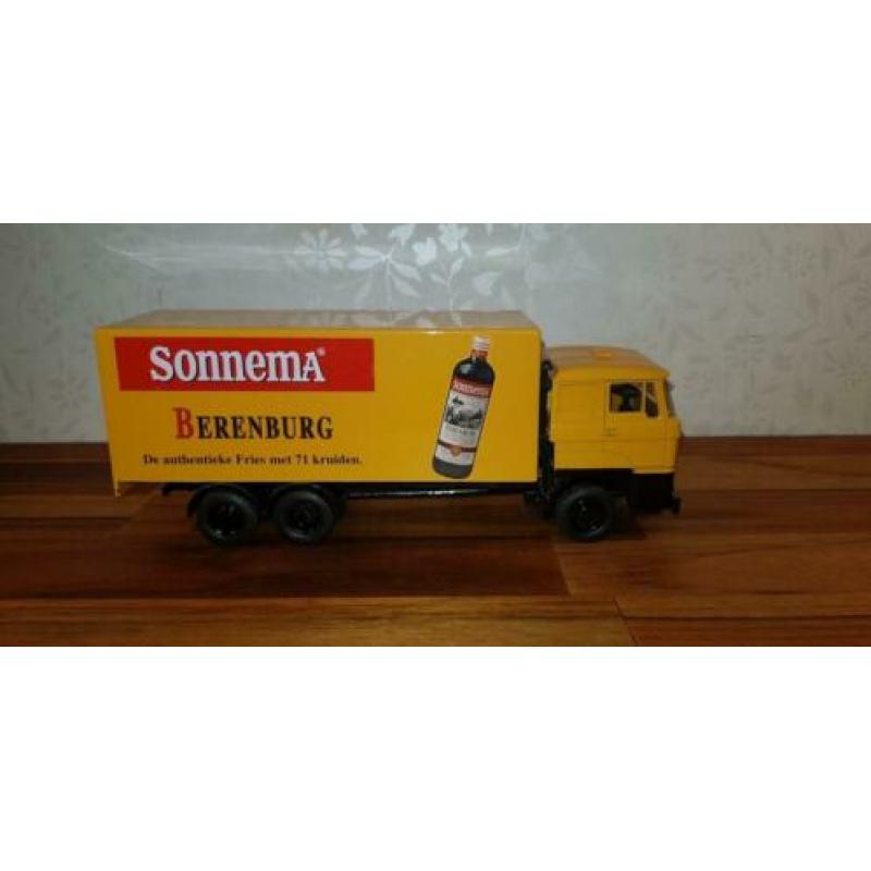 Lion toys. Sonnema Berenburg fries. Daf 3300 1:50