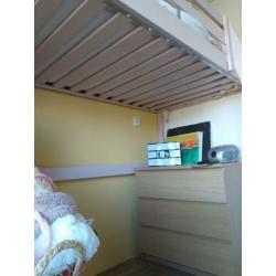 Ikea hoogslaper in oudroze