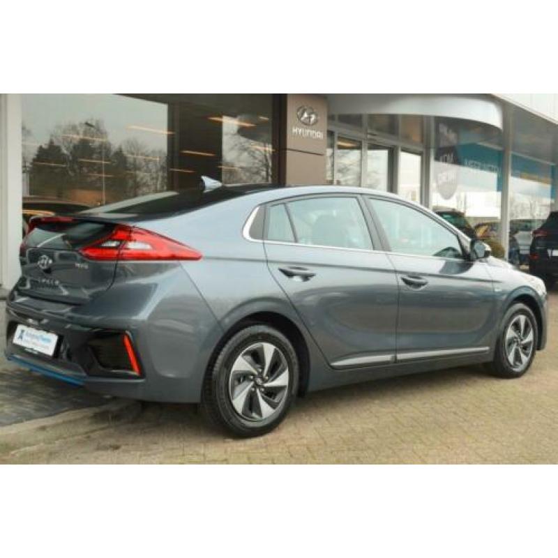 Hyundai IONIQ 1.6 GDi Hybrid Comfort / Navigatie / DEMO-kort