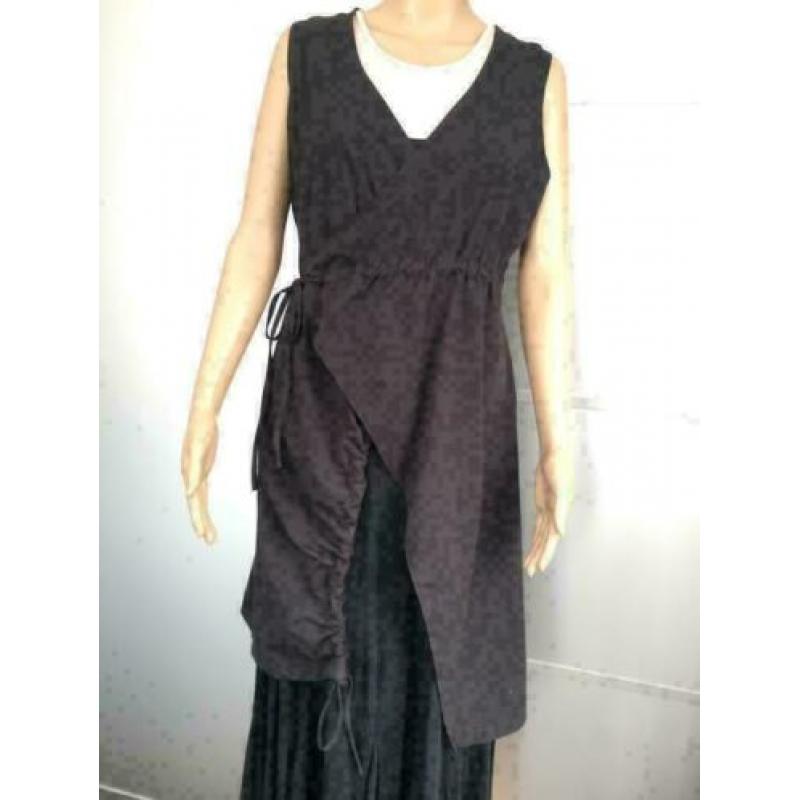 C663 RIMINI 4-delig set Maat L=42/44 lange jurk vest top