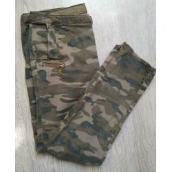 Army / camouflage print Atmosphere jeans maat 42