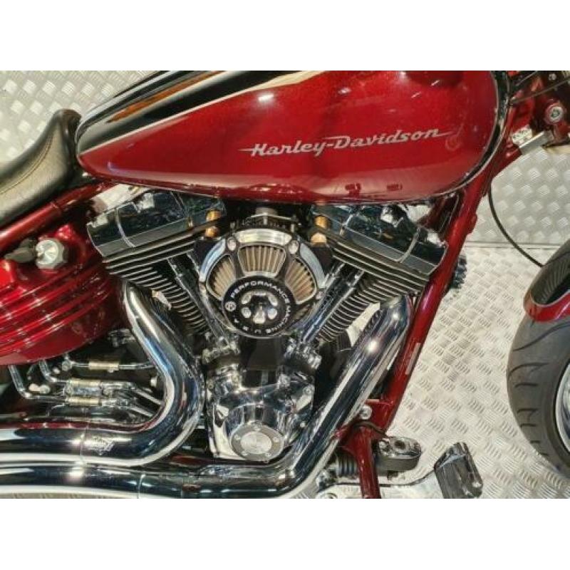 HARLEY-DAVIDSON SOFTAIL SPECIAL FXCWC (bj 2008) verkocht