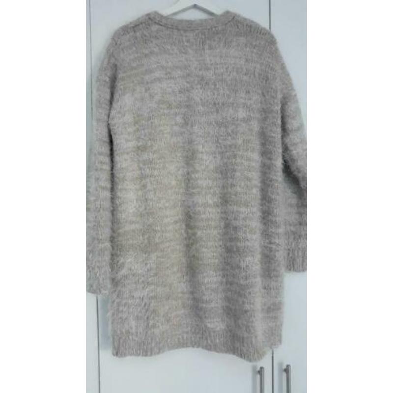 OPRUIMING; behaaglijk vest, beige , warm, goede staat, MT L