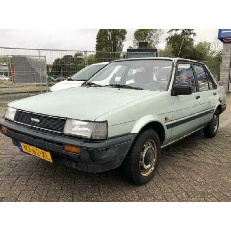 Toyota Corolla 1.3 GL . (bj 1985, automaat)