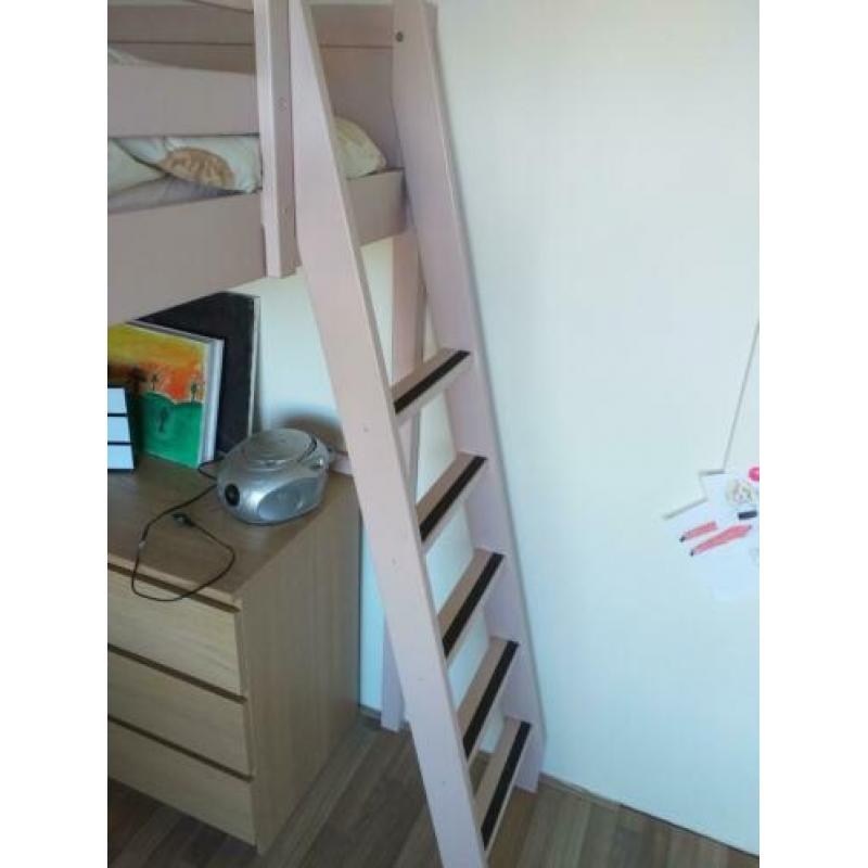 Ikea hoogslaper in oudroze