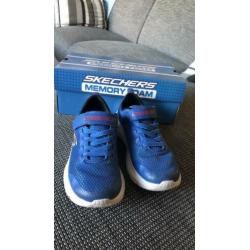 Skechers 34 memory foam