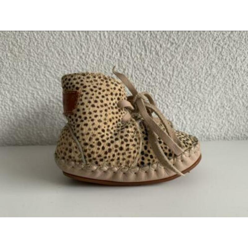 Moons leren babyschoentjes