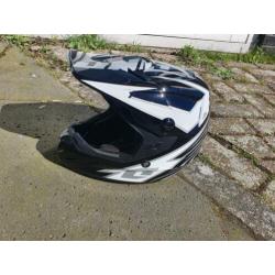 Hoe cross benz helm 51-52cm