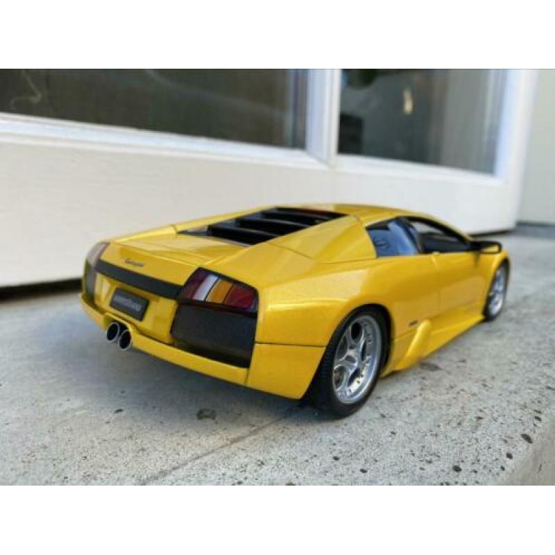 1:18 Lamborghini Murcielago 6.2 V12 geel Autoart / JJTOP