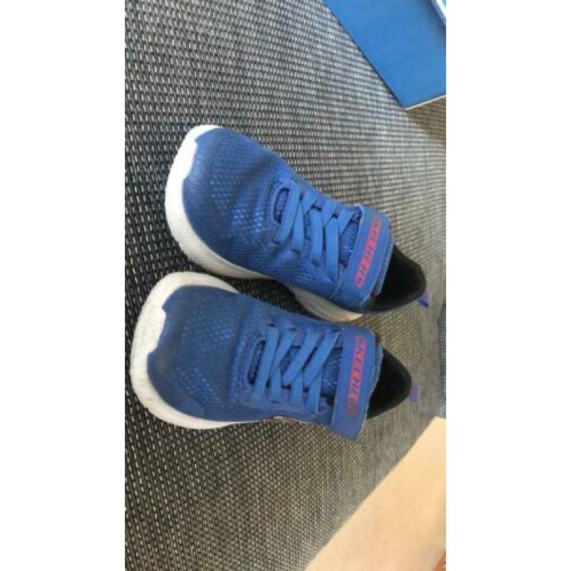 Skechers 34 memory foam