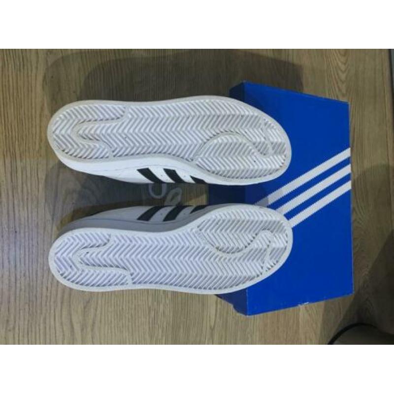 Adidas superstar wit/ zwart
