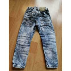 Zara stoer destroy jeans broekje mt 104 ZGAN