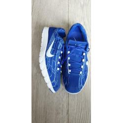 Nieuwe NIKE mayfly lichtgewicht maat 44,5