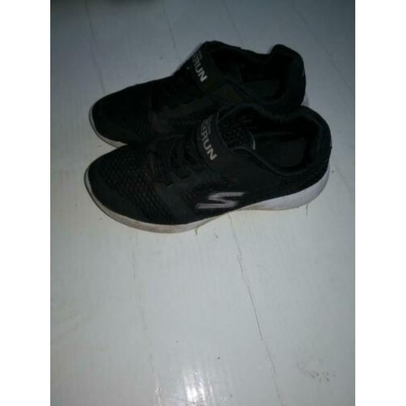 Skechers maat 33