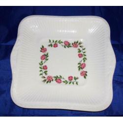 Wedgwood Rosalind vierkante cakeschaal / koekschaal