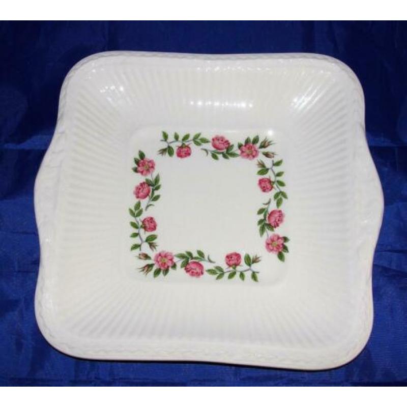 Wedgwood Rosalind vierkante cakeschaal / koekschaal