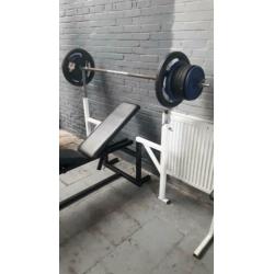 110kg halterbank drukbank bench press met extra stangen