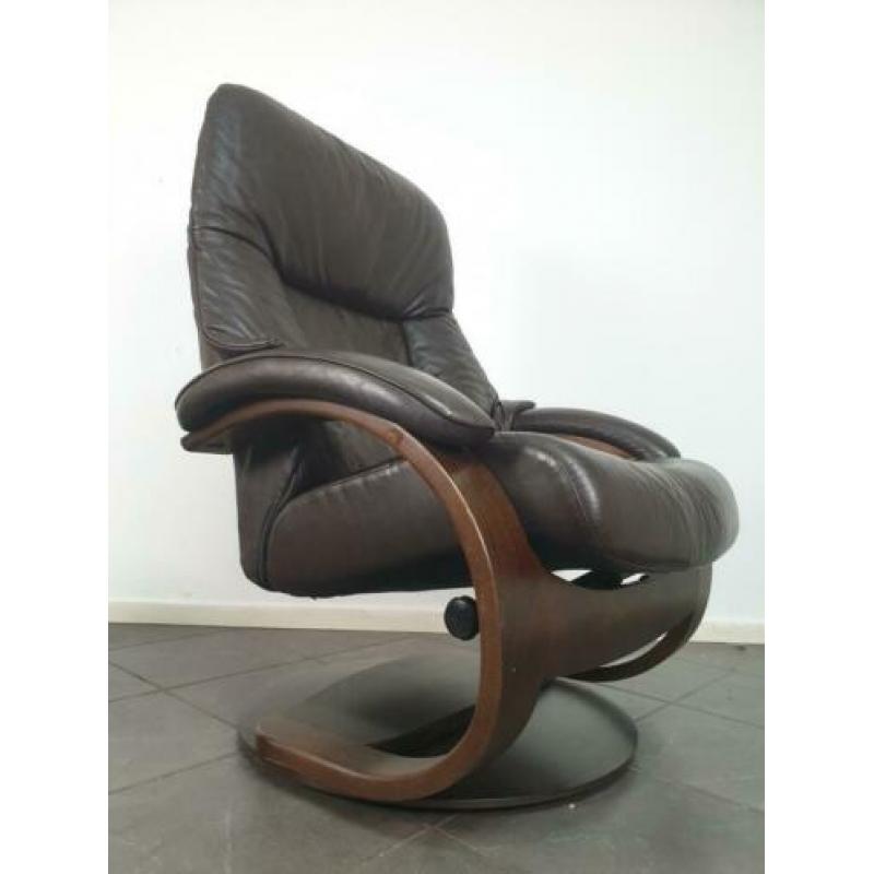 Fjords Hjellegjerde bruin leren design relax fauteuil