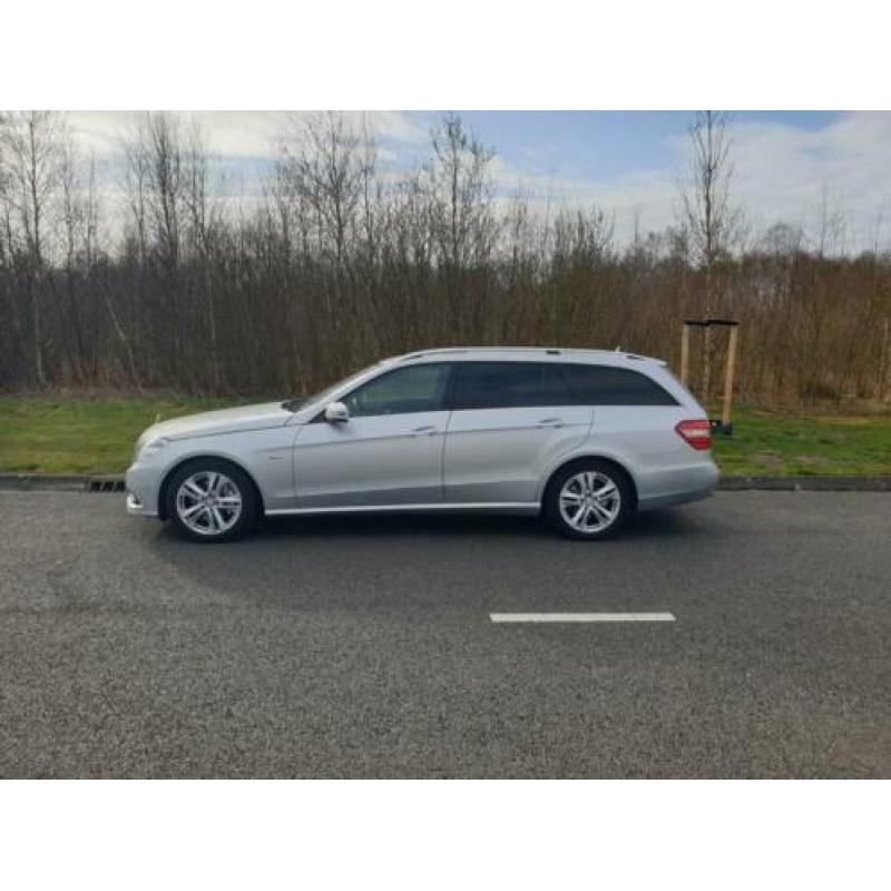 Mercedes E-klasse E250 CGI Avantgarde Aut. 2010 Grijs