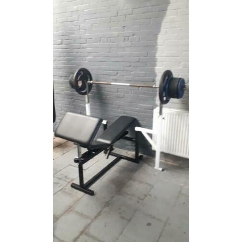 110kg halterbank drukbank bench press met extra stangen